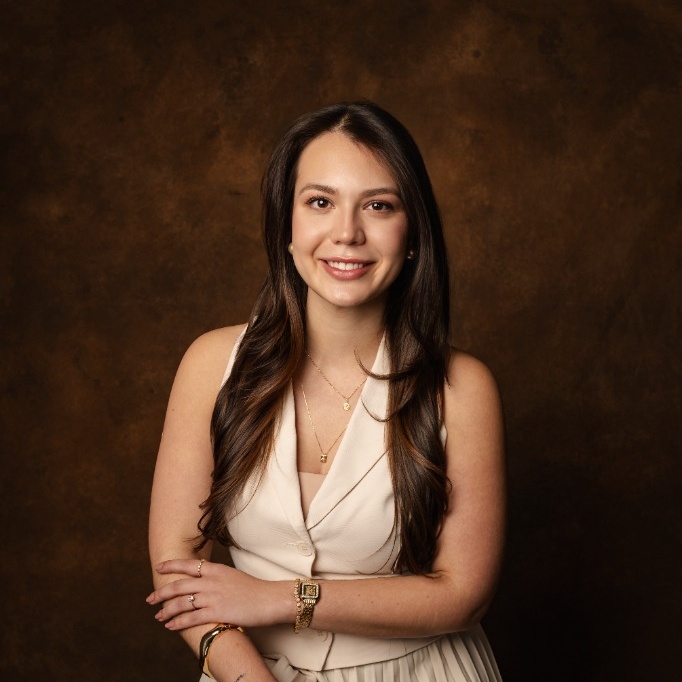 Bianca Flor Chudzy - Advogada OAB/SC 71.437